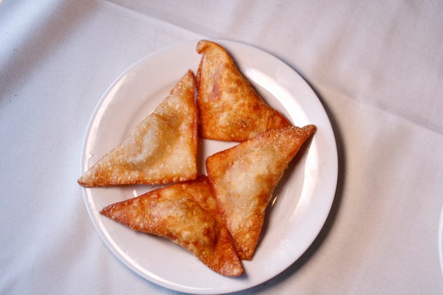 Sambosa-e-Goushti.
